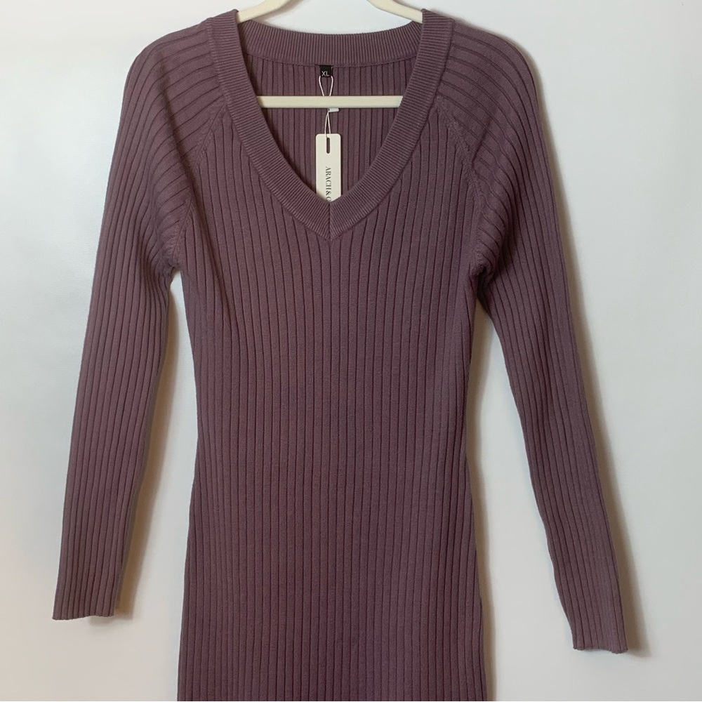 Arach & Cloz Ribbed V-Neck A-line Sweater Dress in Mauve XL